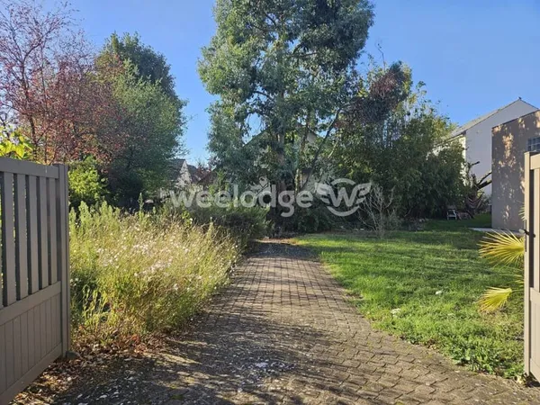 Terrain 279 m²