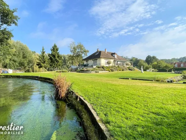 Maison 8 pièces 220 m²