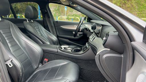 Mercedes Classe E 220 d 194  9G-Tronic - AMG Line – 2018 – 155900 km – Diesel – Boîte Automatique — photo 5