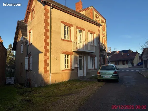 Maison Le Donjon entre Lapalisse et Digoin