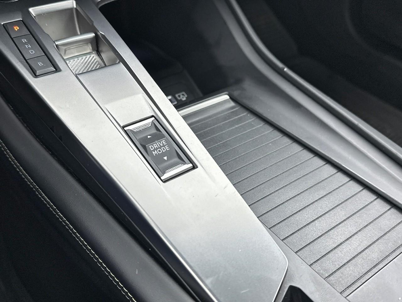 Peugeot 308 phev 225 e-eat8 gt pack — photo 26