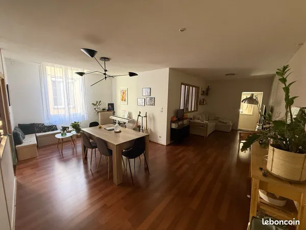 Appartement de caractère - T3 90m2 rue du Mail