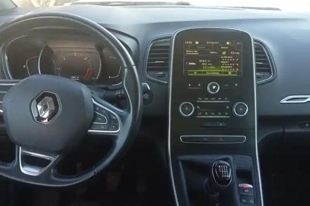 Renault Scenic dci 110 energy — photo 9