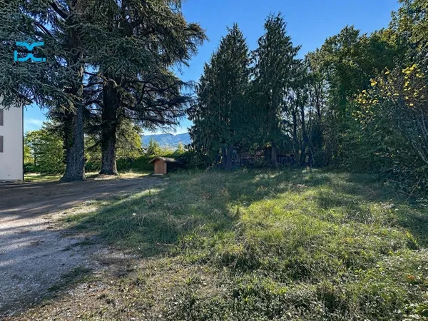 LUGRIN TERRAIN PROCHE ECOLE