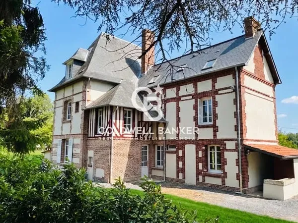 PROPRIETE AVEC MAISON DE MAITRE - 7 CHAMBRES - TROUVILLE -SUR-MER