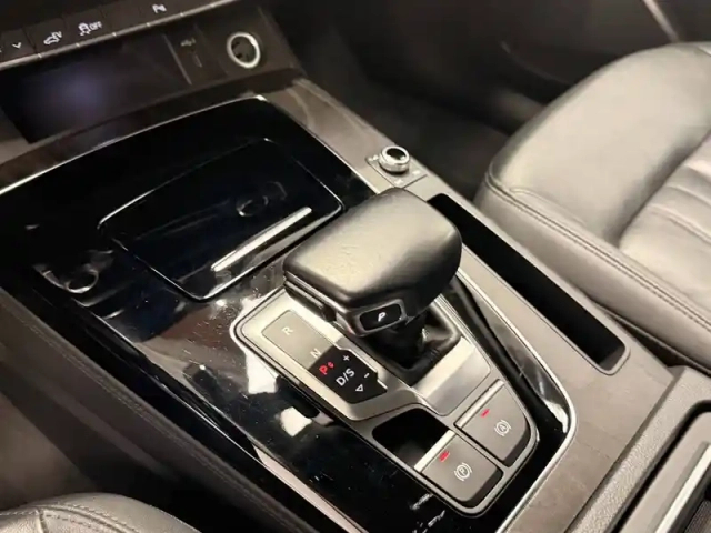Audi Q5 50 tfsie 299 s tronic 7 quattro — photo 9