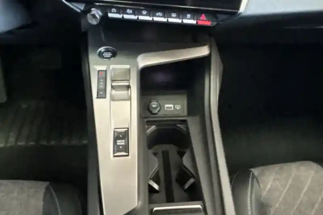 Peugeot 408 puretech 130 ch s&amp;s eat8 — photo 19
