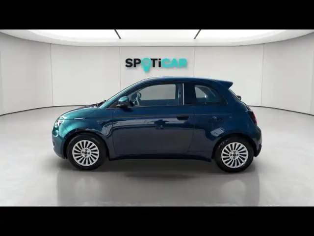 Fiat 500 e 95ch action — photo 2