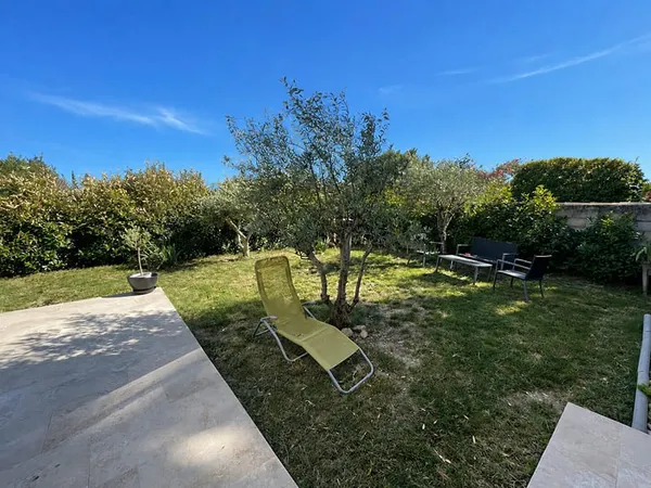 SAINT SATURNIN LES AVIGNON - MAISON RECENTE DE 110 M² DE SURF HAB SUR UNE TERRAIN AVEC GARAGE