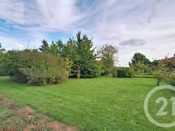 Terrain 674 m²