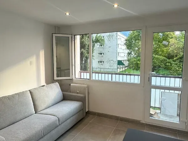Studio 1 pièce 21 m²