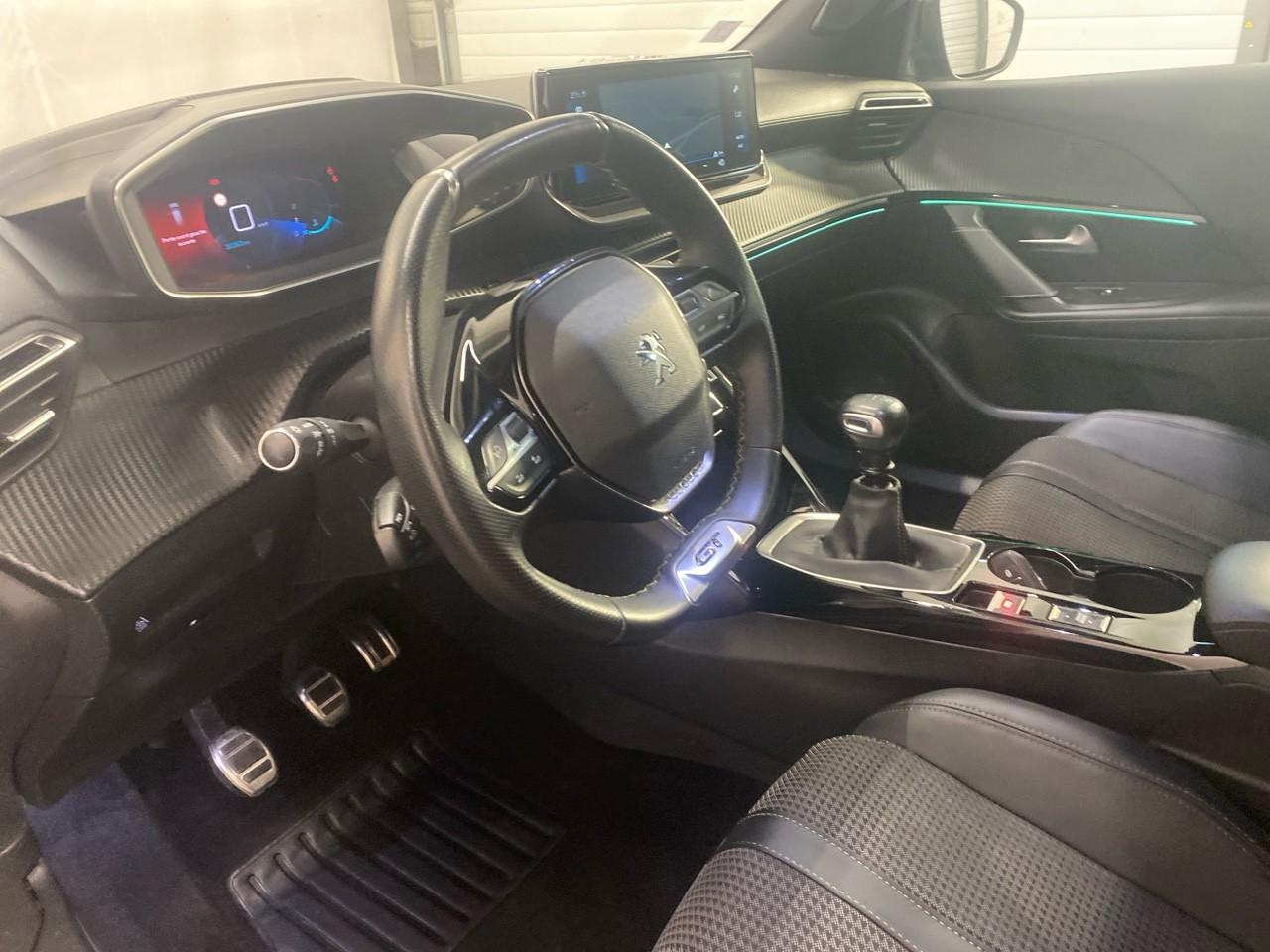 Peugeot 2008 puretech 130 s&s bvm6 gt — photo 9