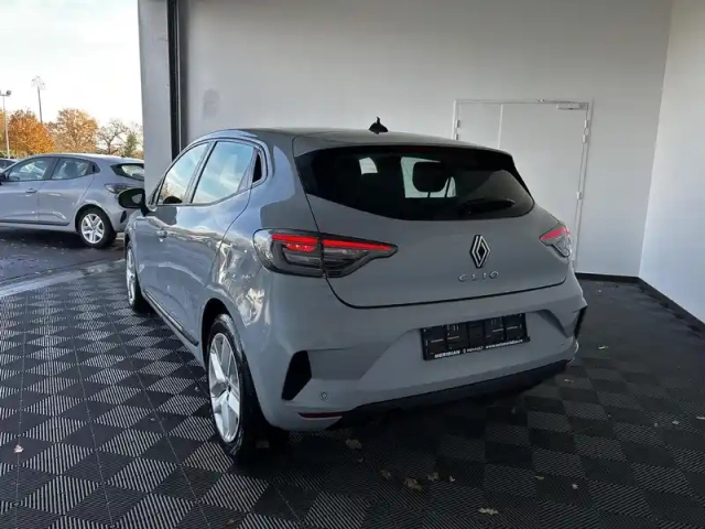 Renault Clio tce 90 ch gsr2 — photo 3