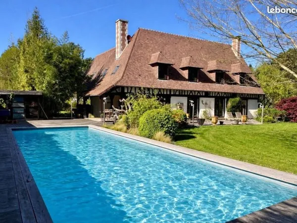 Maison 6 pièces 230 m²