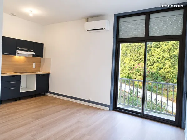 Loft rénové de 36 m² - Climatisation réversible - DPE C