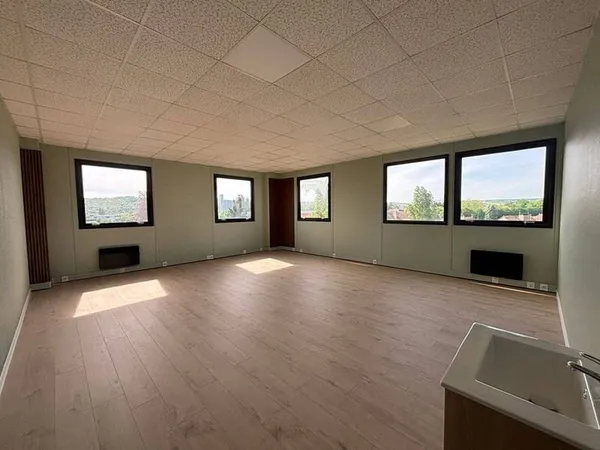 Bureaux 68 m²