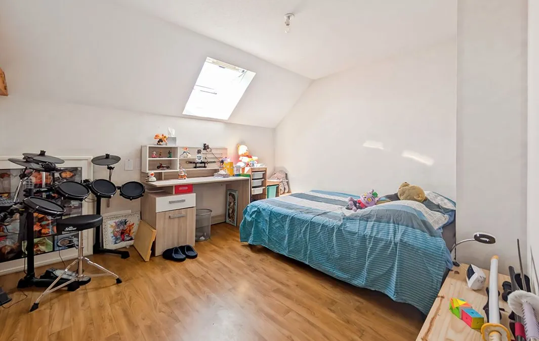 Photo 12
