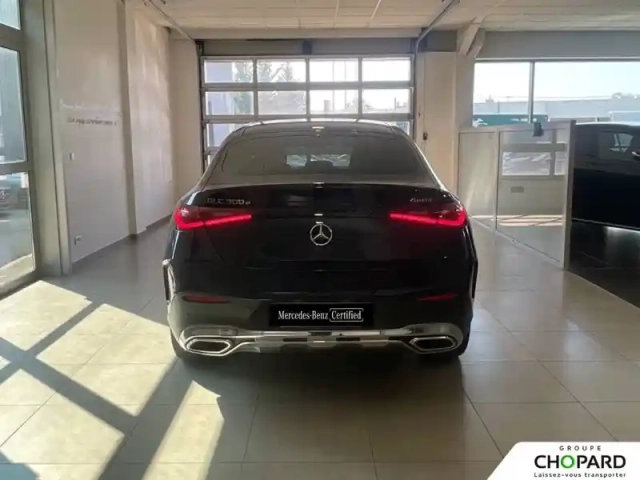 Mercedes Glc coupe 300 e 9g-tronic 4matic — photo 28
