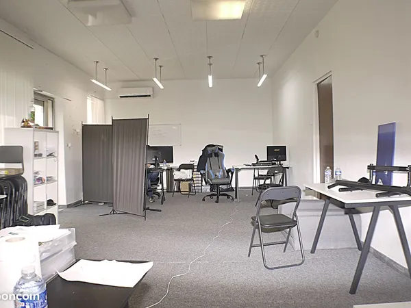 Local commercial 79 m² Marseille