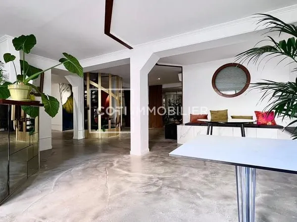 AJACCIO - LOCAL COMMERCIAL - 280m2