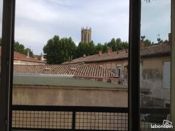 A deux pas de la Cathédrale 30 m² calme Vue dégagée