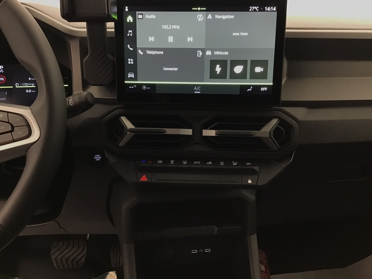 Dacia Duster — photo 14