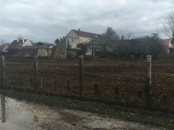 Terrain 322 m²