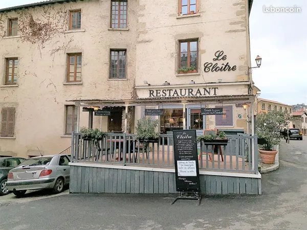 Murs commerciaux 140 m² VIENNE