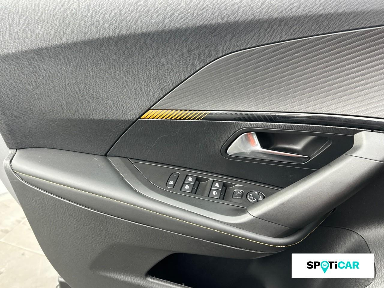 Peugeot 2008 1.2 puretech 130ch s&s roadtrip eat8 — photo 16