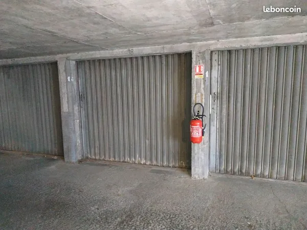 Parking-Box à louer - Saint Cyprien-Patte d'Oie