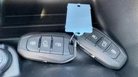 Peugeot 2008 1.2 Hybrid 145ch GT e-DCS6 — photo 16