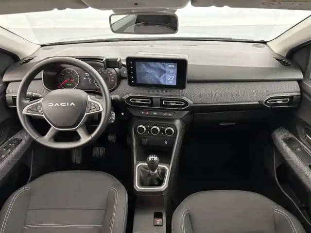 Dacia Sandero tce 90 gsr2 — photo 8