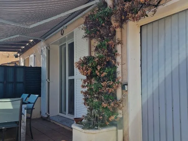 Charmante Villa Jumelée d'un côté
