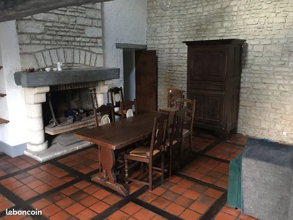 Location gîte meublé sur 2 niveaux, sortie Fontenay Le Comte
