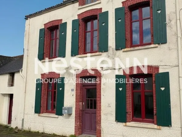 Maison de caractère à rénover - Fort potentiel au coeur de Malansac