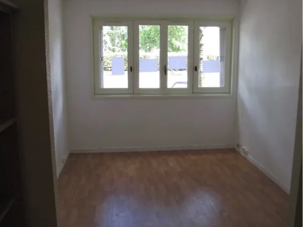 Loue une chambre dans un appartement à villejean