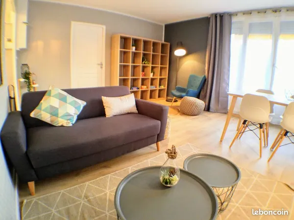 1 x Chambre en colocation dans un appartement haut de gamme avec vue exceptionnelle sur le canal