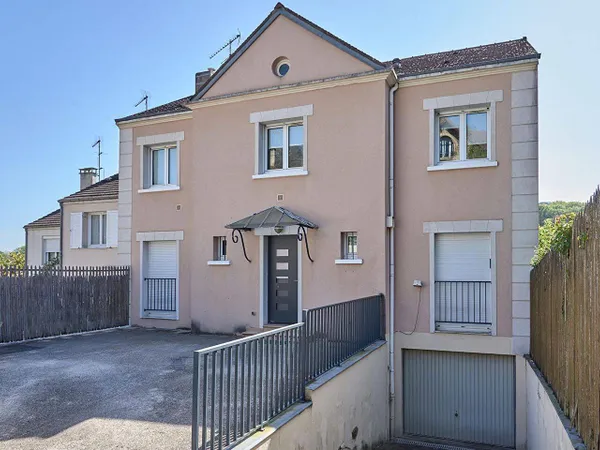 Maison 9 pièces 170 m²