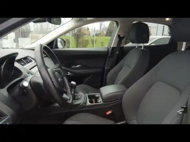 Jaguar E-Pace 2.0d 150ch — photo 10
