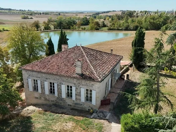 Maison 4 pièces 205 m²