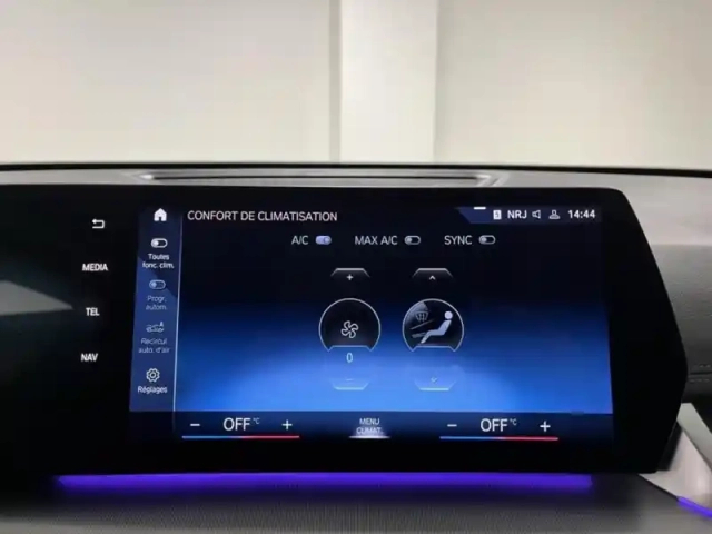 Bmw X1 sdrive18i 136ch xline — photo 14