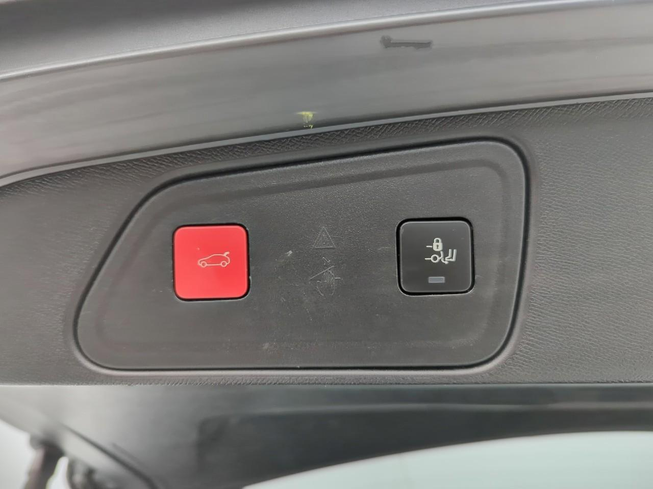 Peugeot 3008 puretech 130ch s&s eat8 allure pack — photo 19