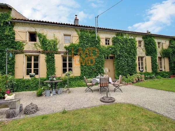 Maison 5 pièces 218 m²