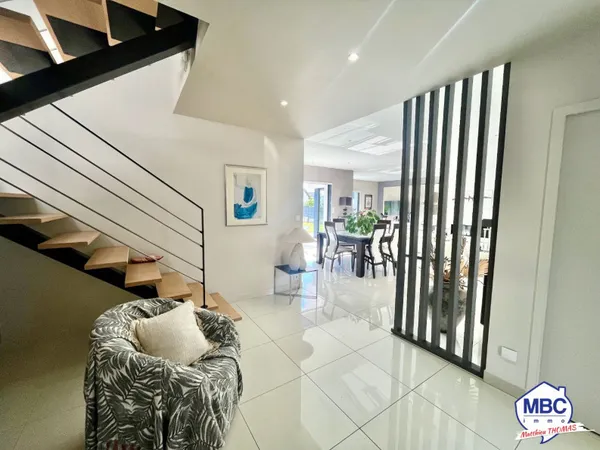 Maison 6 pièces 166 m²