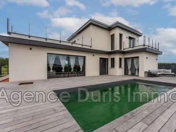 Villa 5 pièces 169 m²