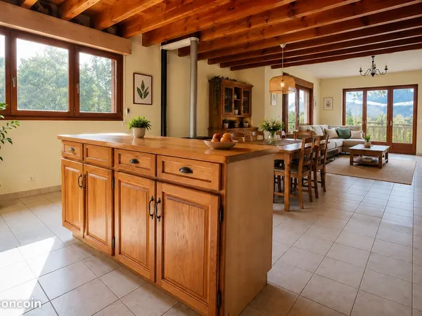 Grande maison à vendre
