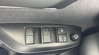 Toyota Yaris 116h Design 5p MY21 — photo 28