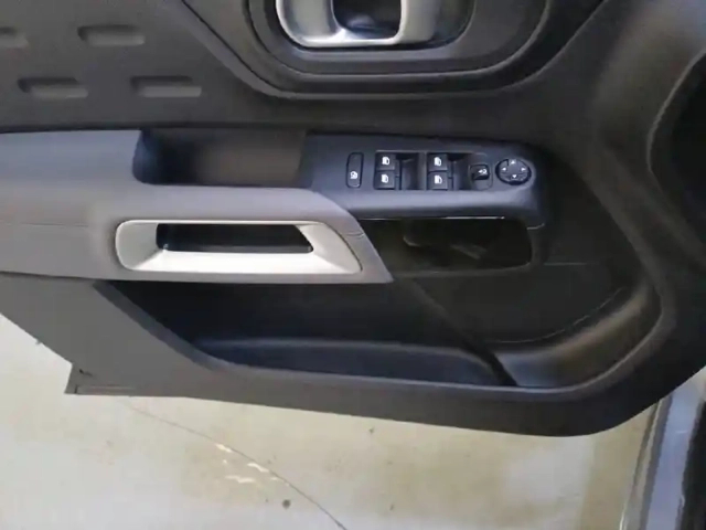 Citroën C5 Aircross hybride rechargeable 225 s&amp;s e-eat8 — photo 101