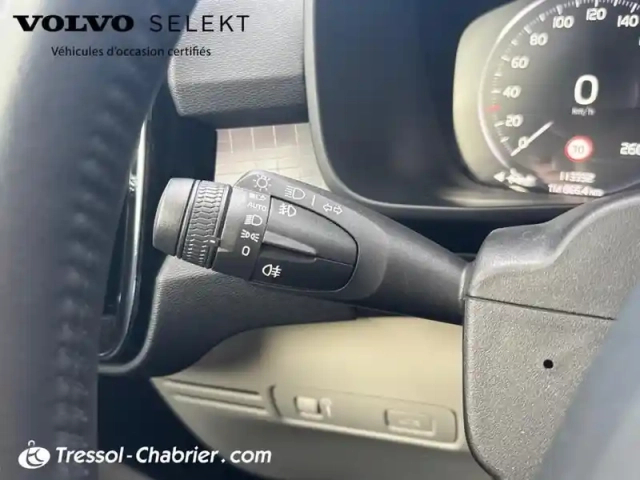 Volvo Xc40 d3 adblue 150 ch geartronic 8 momentum — photo 17