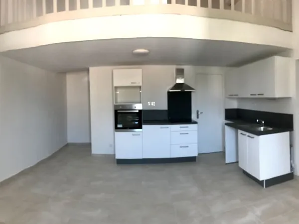 Appartement dans maison de village